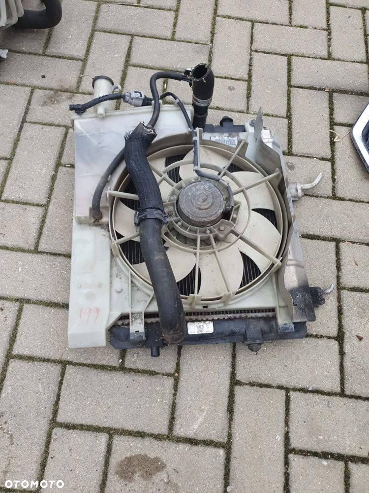 CHŁODNICA WODY  KLIMATYZACJI WENTYLATOR TOYOTA AYGO I 1.0 - 3