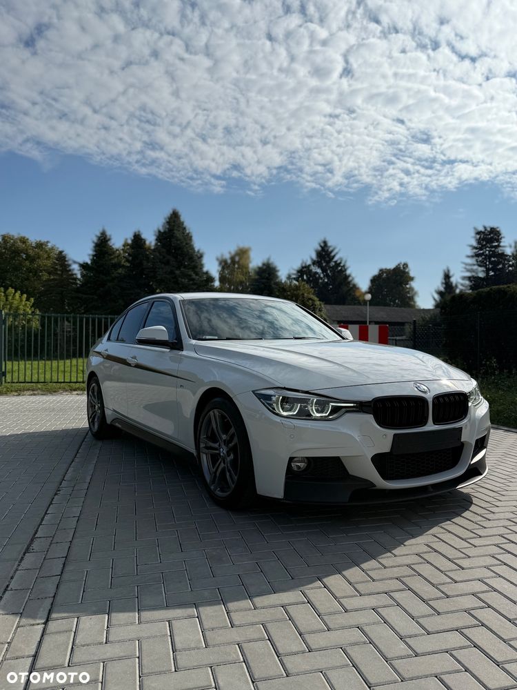BMW Seria 3 330i xDrive M Sport - 5