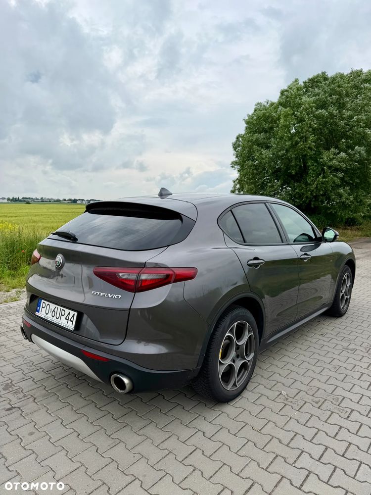 Alfa Romeo Stelvio 2.0 Turbo Executive Q4 - 4