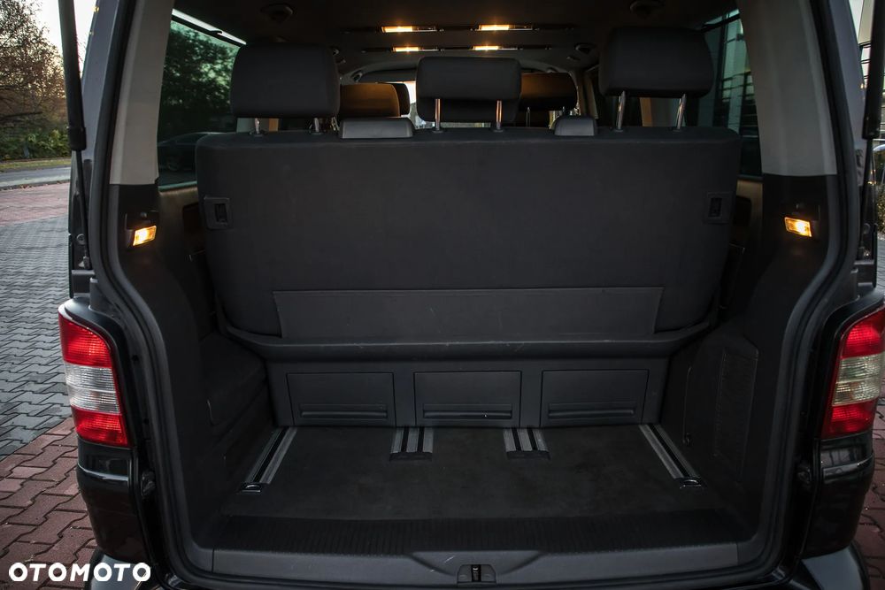 Volkswagen Multivan - 9