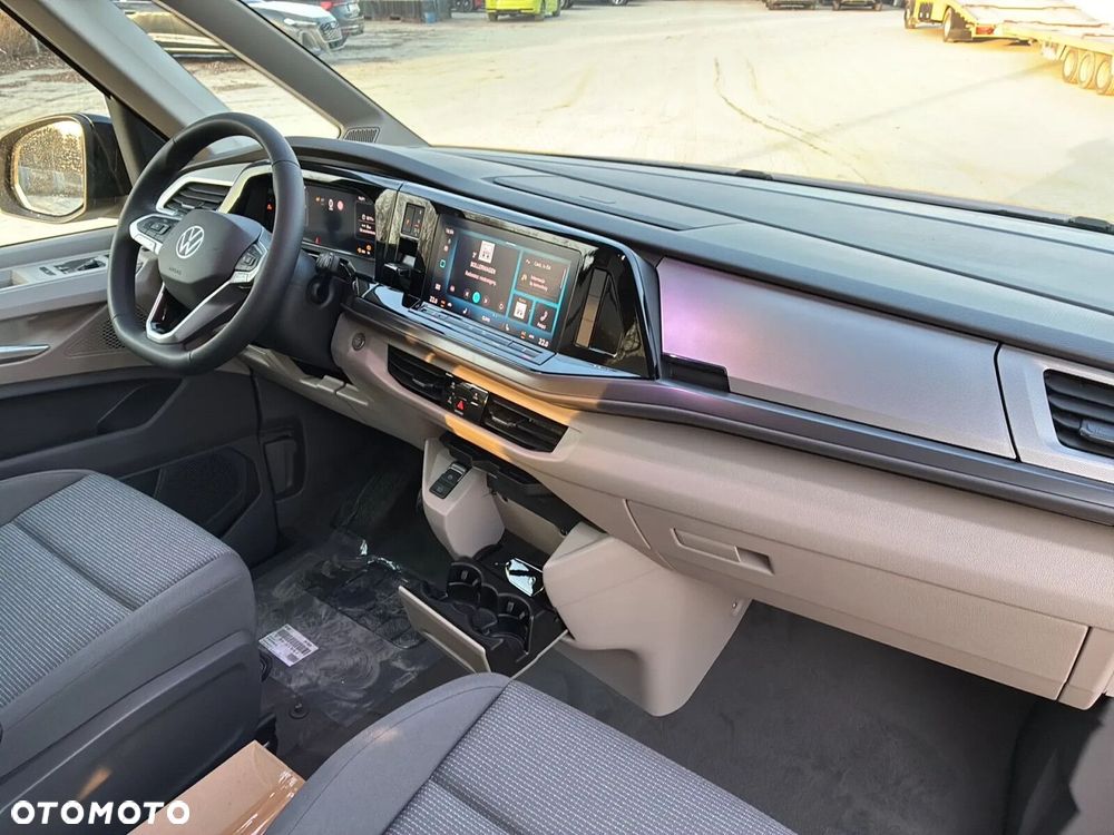 Volkswagen Multivan - 13