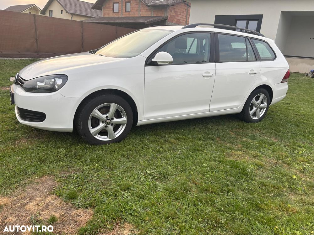 Volkswagen Golf - 1