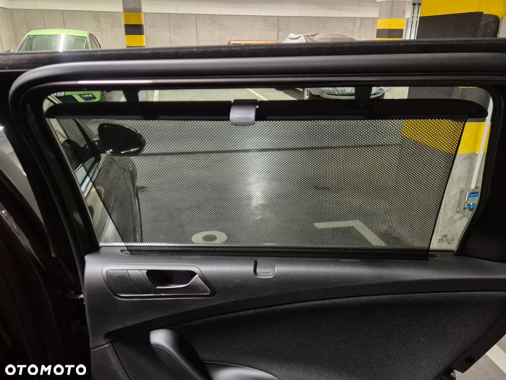 Volkswagen Passat 2.0 TDI DPF Highline - 14