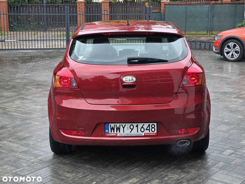 Kia ProCeed - 13