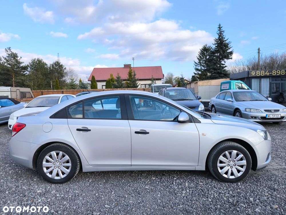 Chevrolet Cruze 1.6 LS - 7