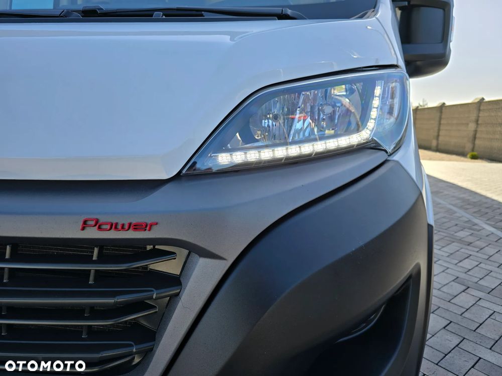 Fiat DUCATO L4H2 MAXI 1257Kg ŁADOWNOŚĆ SILNIK 2,3 IVECO POWER 180 KM SALON PL LEDY TEMPOMAT KAMERA COFANIA KLIMA AUOMATYCZNA SIEDZENIE KIEROWCY KOMFORTOWE, HYDRAULICZNE  OPONY ZIMA LATO SERWIS DO OSTATNIEGO Km STAN JAK NOWY - 2