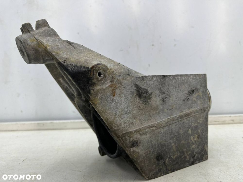 Łapa silnika Mercedes Vito W639 Sprinter W906 2.2 cdi mocowanie lewe dolot intercoolera a6462230004 - 6