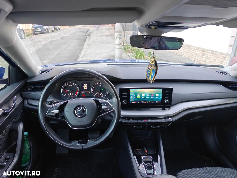 Skoda Octavia 2.0 TDI DSG Style - 2