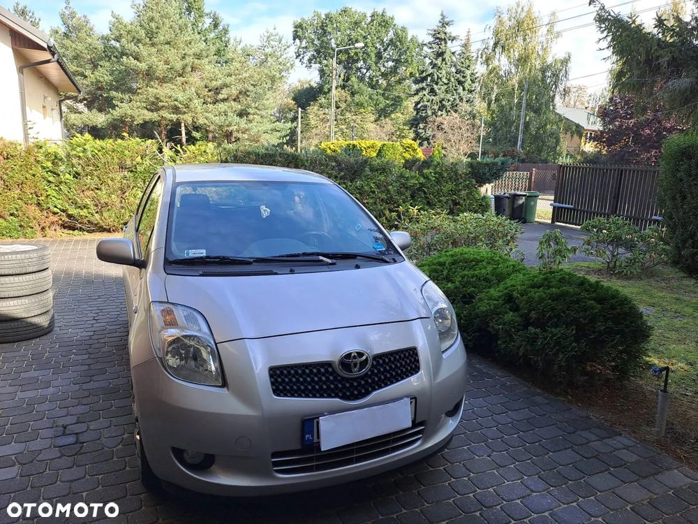 Toyota Yaris - 1