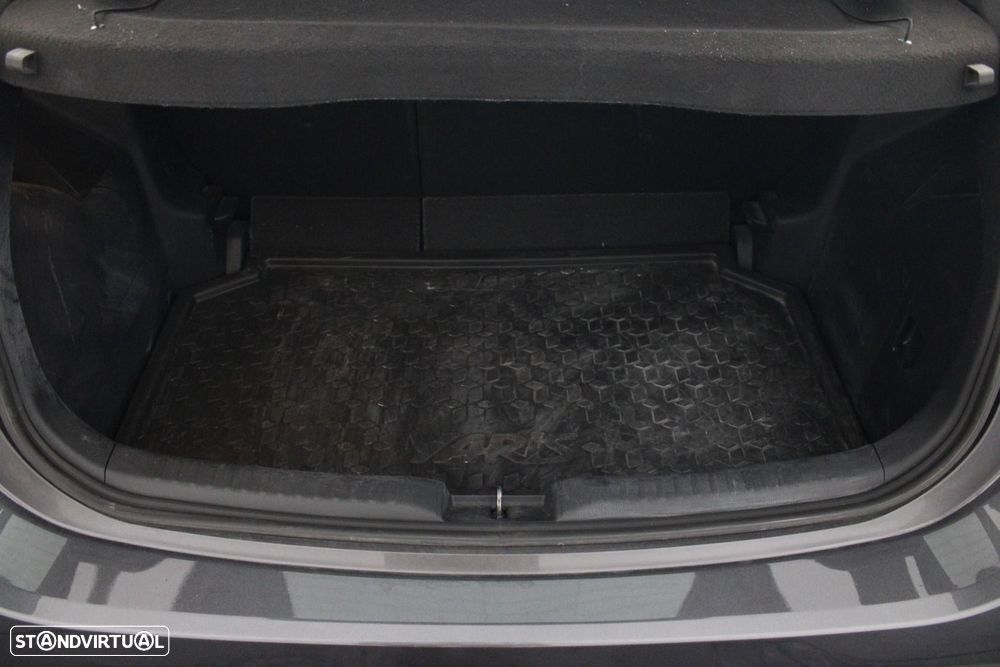 Toyota Yaris 1.5 HDF Comfort - 26