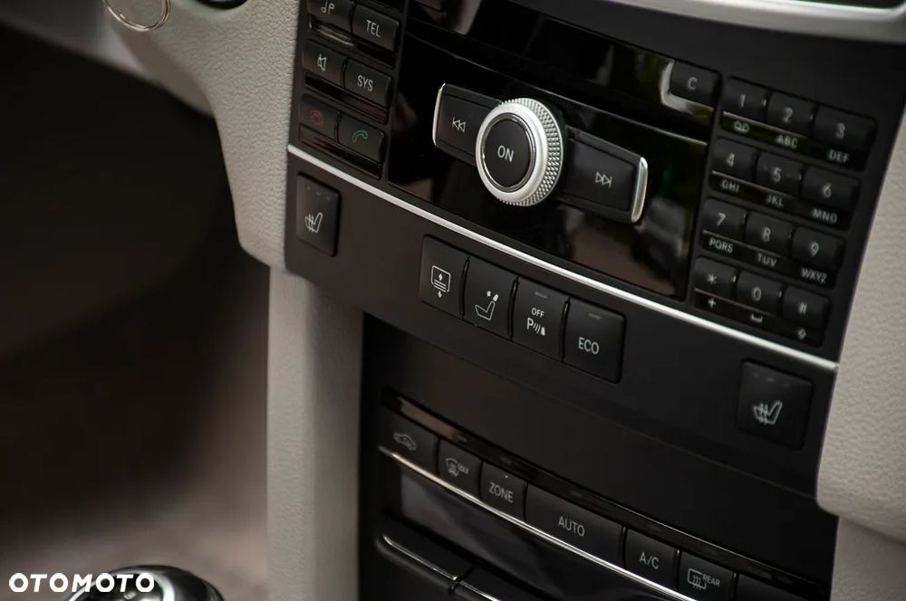 Mercedes-Benz Klasa E 200 Kompressor Avantgarde - 29