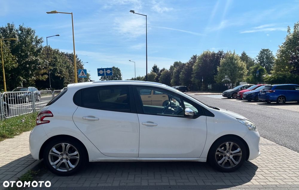 Peugeot 208 1.2 PureTech Access - 4