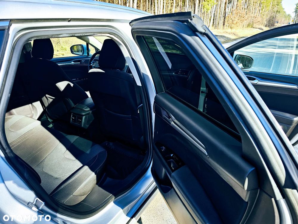 Ford Mondeo 2.0 TDCi Titanium - 11