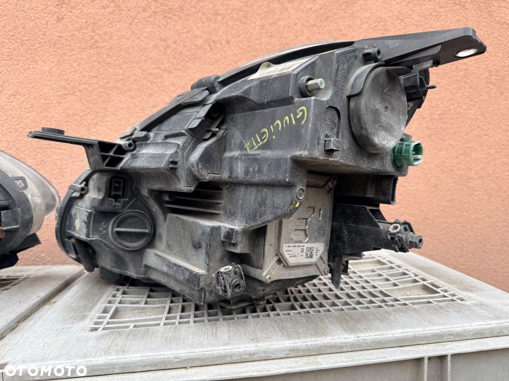 Lampa przednia ALFA ROMEO GIULIETTA XENON LED CIEMNE KOMPLET EUROPA ORG AL - 6