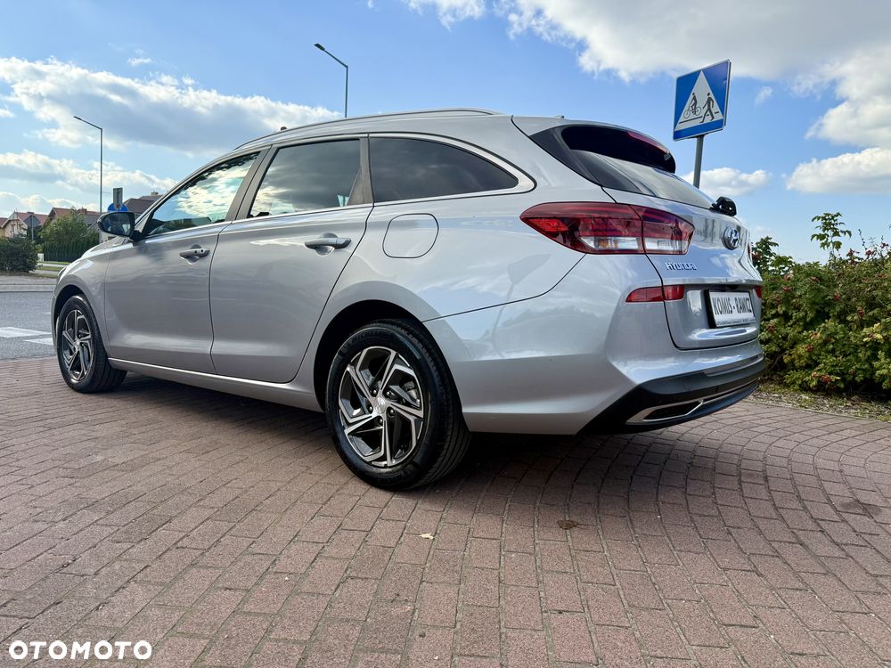 Hyundai i30 Kombi 1.5 T-GDI 48V-Hybrid Intro - 27