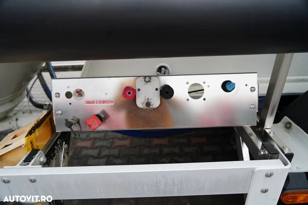 Feldbinder REMORCA CIMENT / 2 COMPARTIMENTE / 37.000 L / SILOC / PENTRU MATERIALE VRAC / JANTE DIN ALIAJ - 16