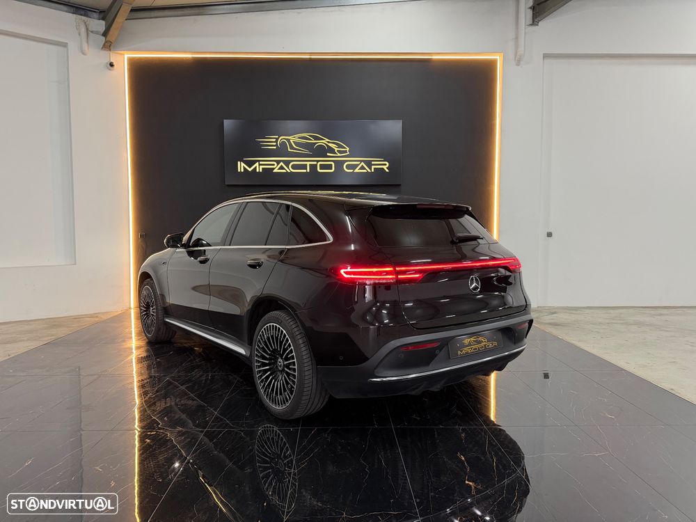 Mercedes-Benz EQC - 8