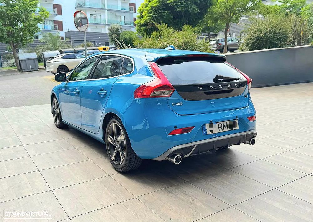 Volvo V40 D2 R Design - 18
