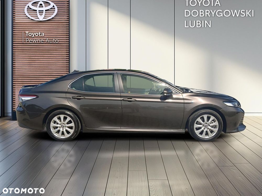 Toyota Camry 2.5 Hybrid Comfort CVT - 6