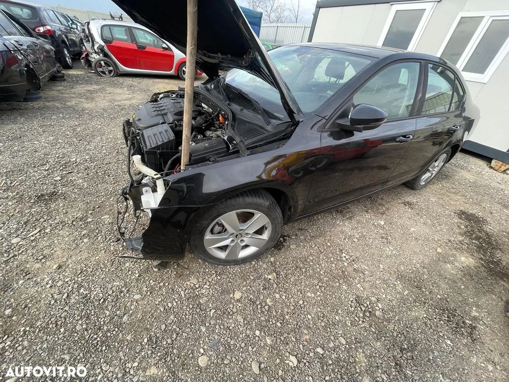 Dezmembram Skoda Octavia 3 1.6 tdi CLH - 2