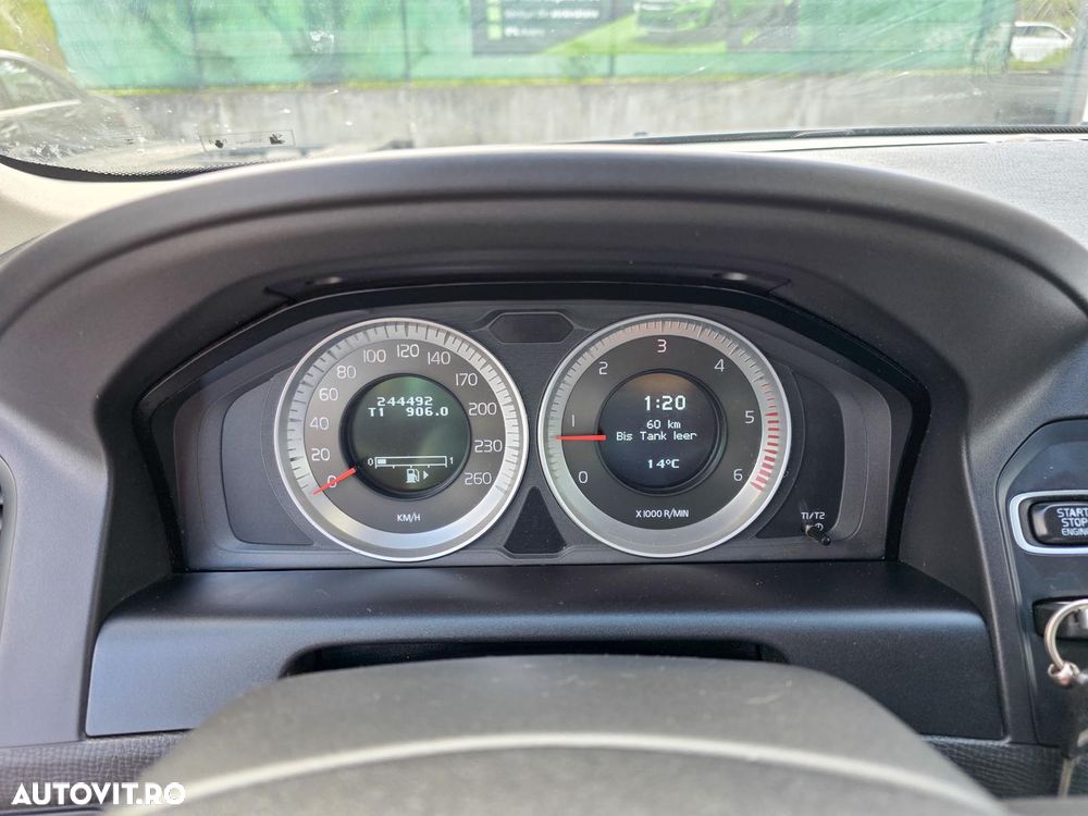 Volvo XC 60 D3 AWD Momentum - 16