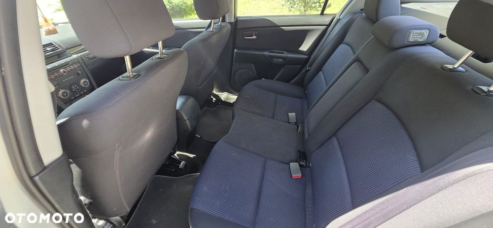 Mazda 3 1.6 Active + - 10