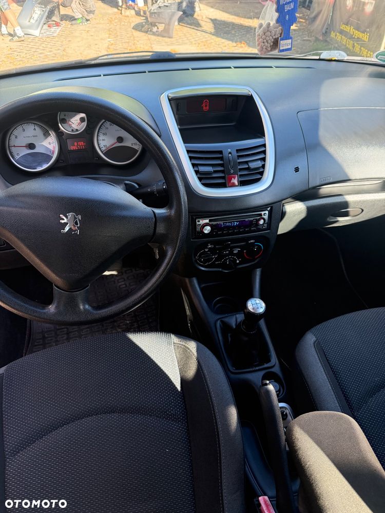 Peugeot 206 2009 photo 5