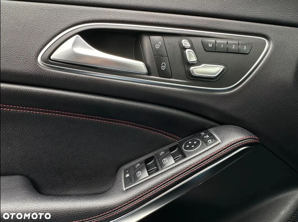 Mercedes-Benz CLA 250 4Matic 7G-DCT AMG Line - 13