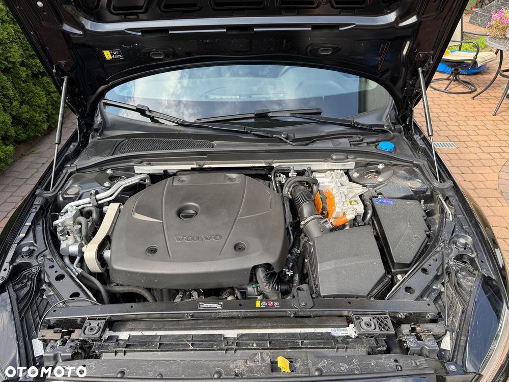 Volvo V60 T6 AWD Plug-In Hybrid Ultra Dark - 14