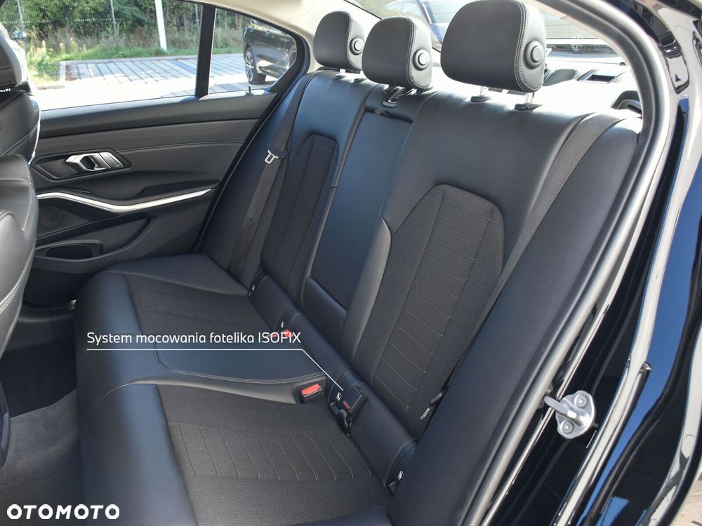 BMW Seria 3 318d Sport Line - 21