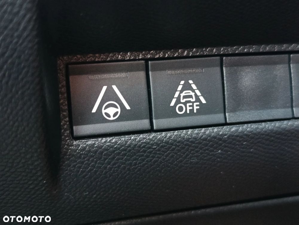 Peugeot 2008 PureTech 130 EAT8 GT Exclusive - 37