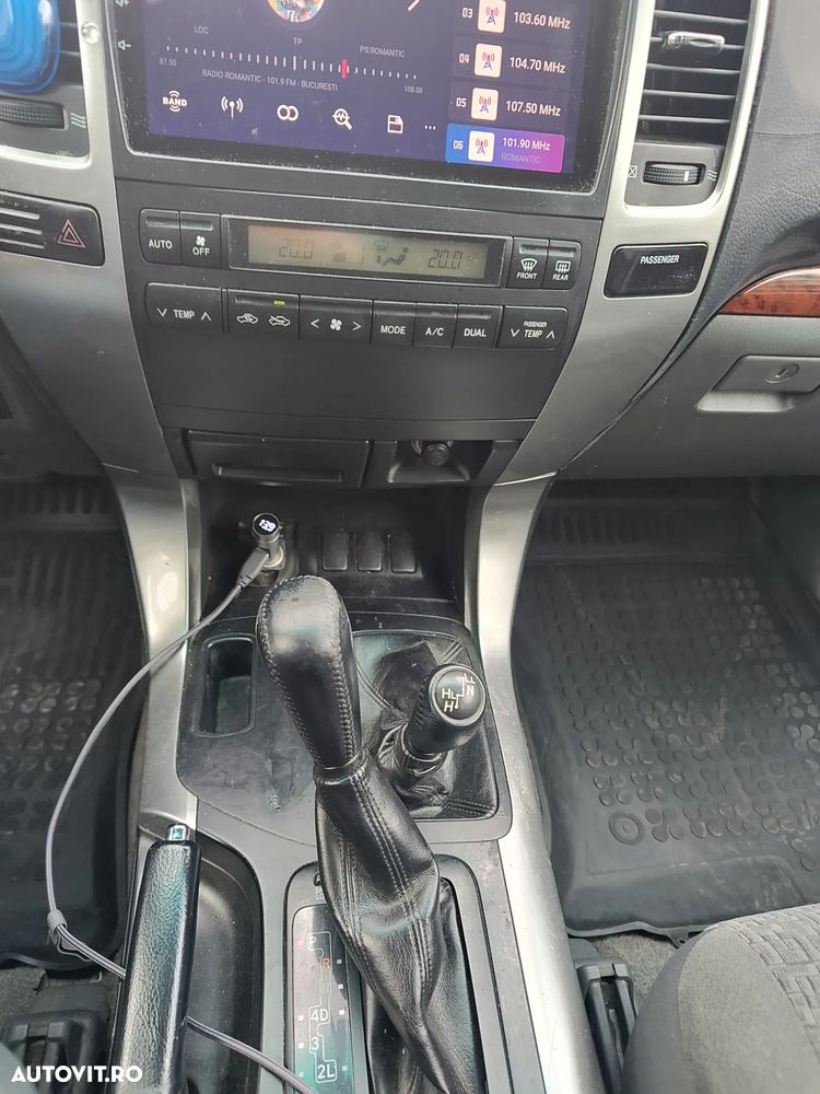 Toyota Land Cruiser - 12