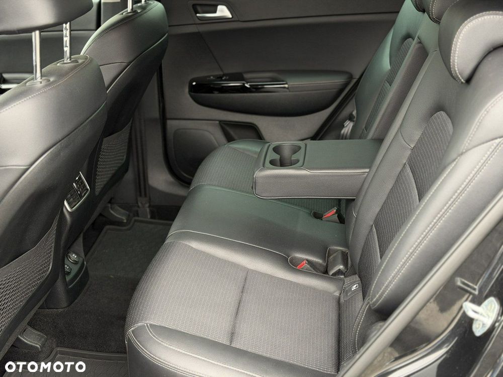 Kia Sportage 1.6 CRDI Black Edition 2WD - 19