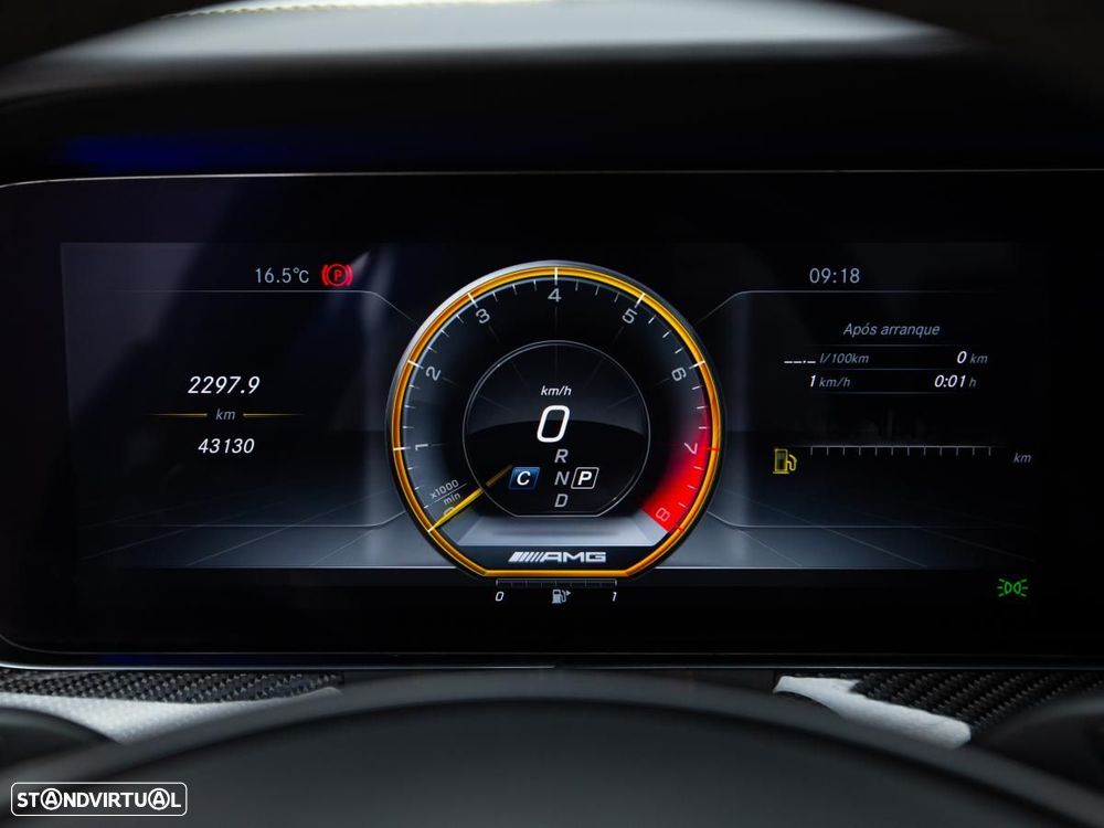 Mercedes-Benz E 63 AMG S 4-Matic+ - 40