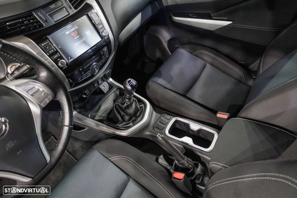 Nissan Navara 2.3 dCi CD 4WD N-Connecta - 19