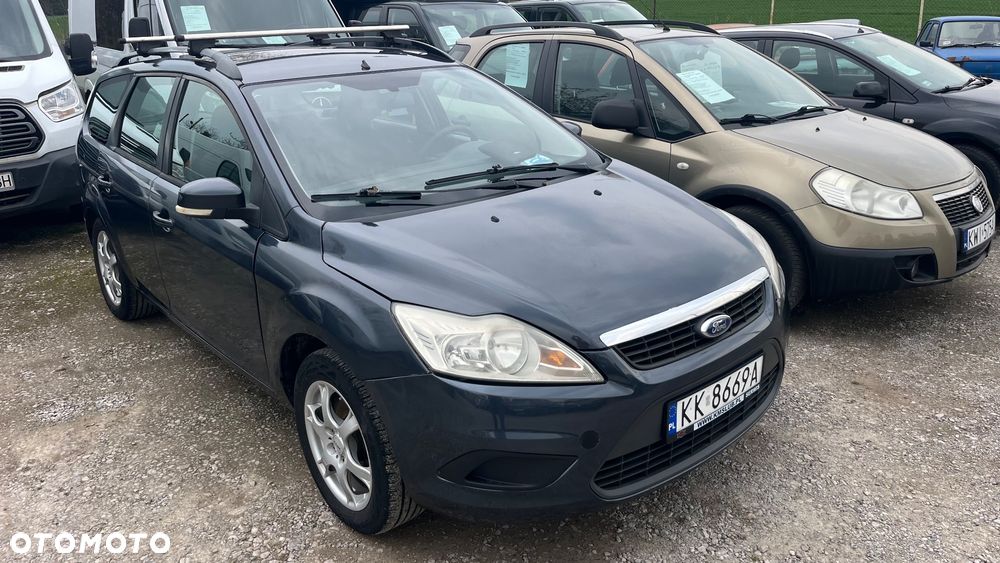 Ford Focus 1.6 Ambiente - 1