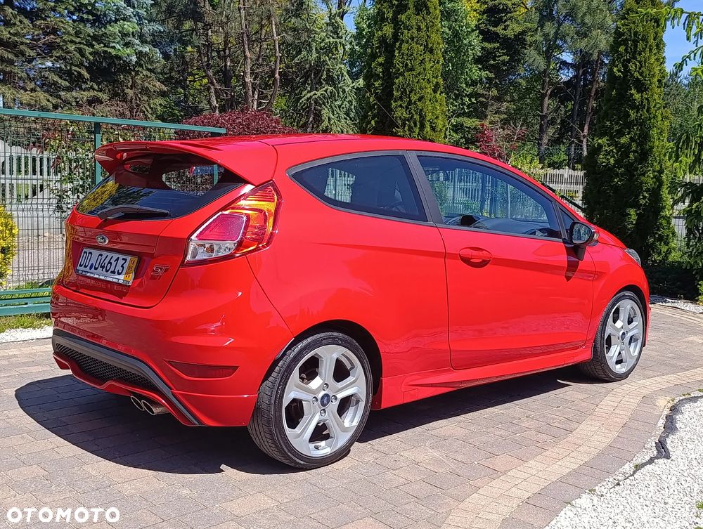 Ford Fiesta ST - 12