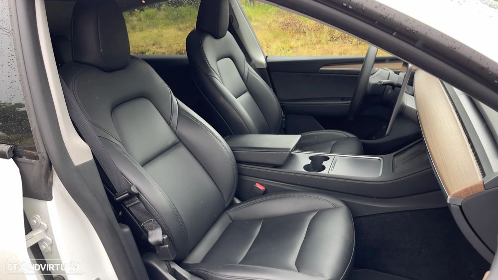 Tesla Model Y Performance Dual Motor AWD - 10