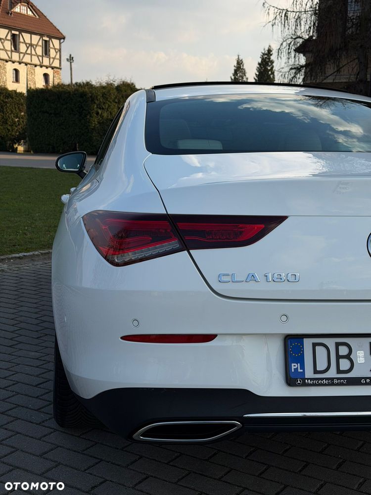 Mercedes-Benz CLA 180 Progressive 7G-DCT - 3
