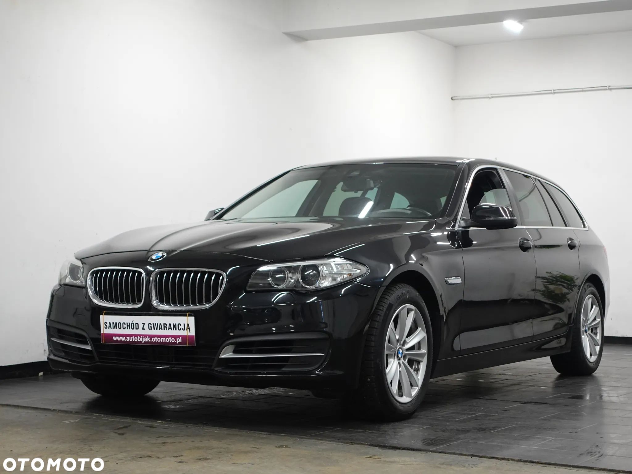 BMW Seria 5 520d xDrive Touring - 1