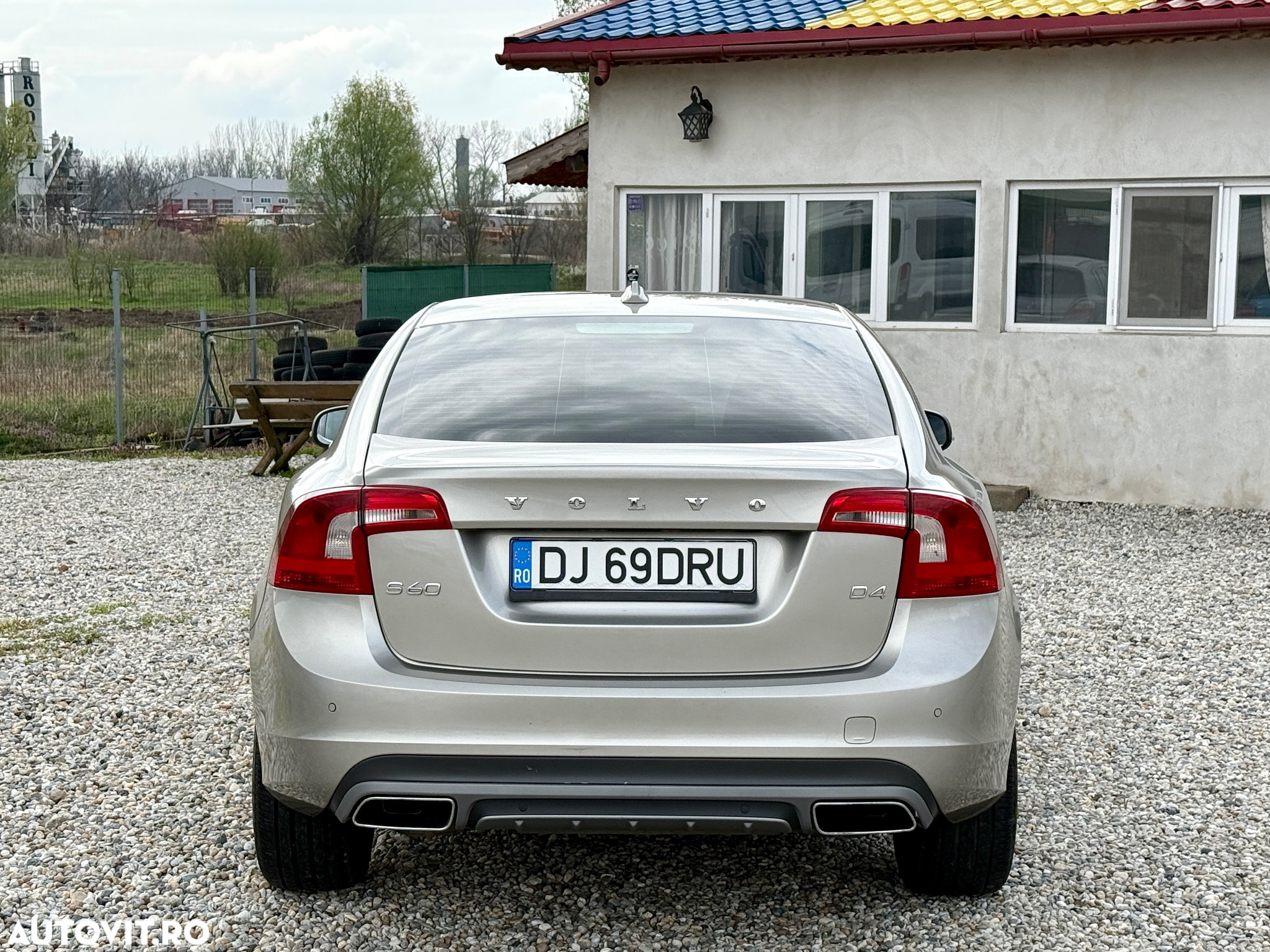 Volvo S60 - 12