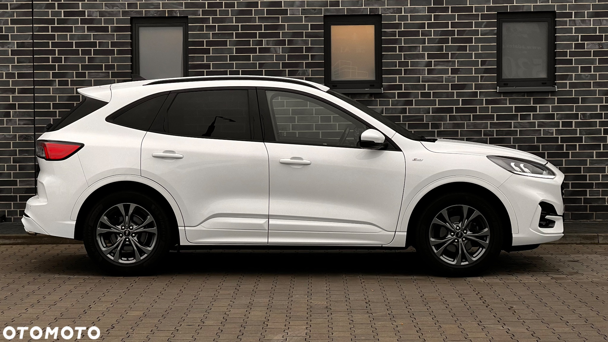 Ford Kuga 2.0 EcoBlue 4x4 ST-LINE - 14