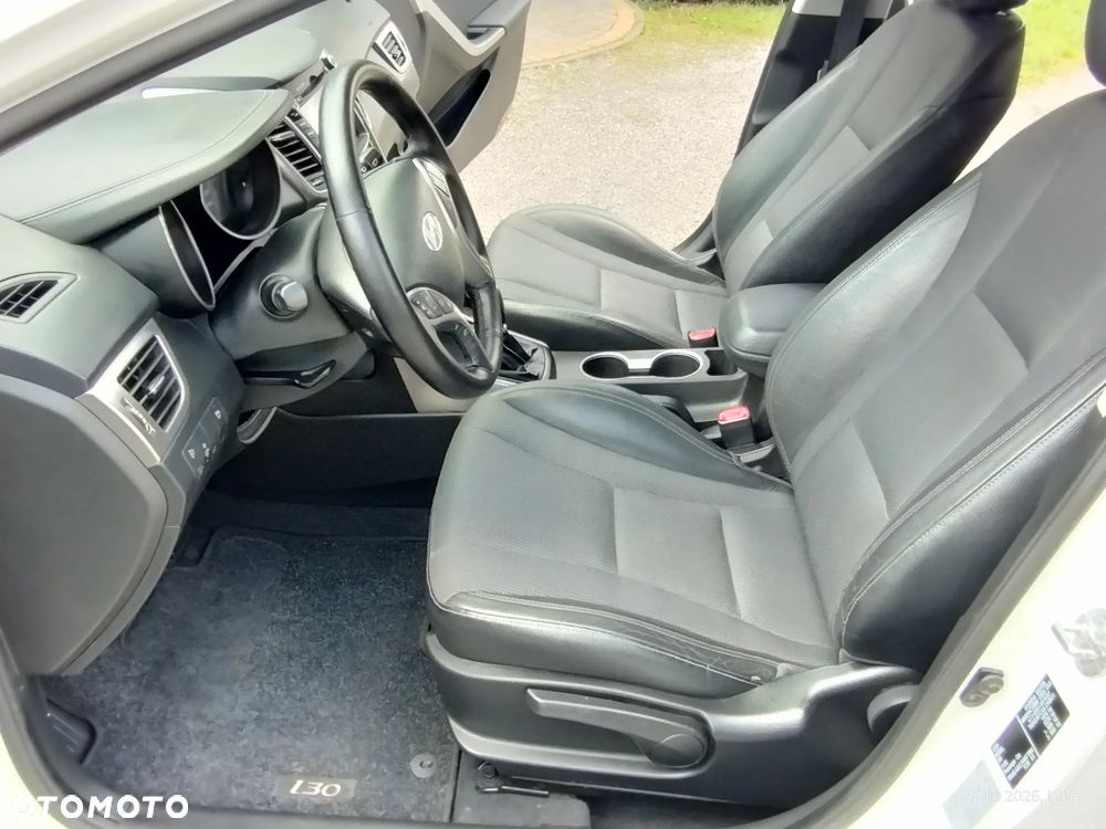 Hyundai i30 1.6 Fifa World Cup Edition - 21