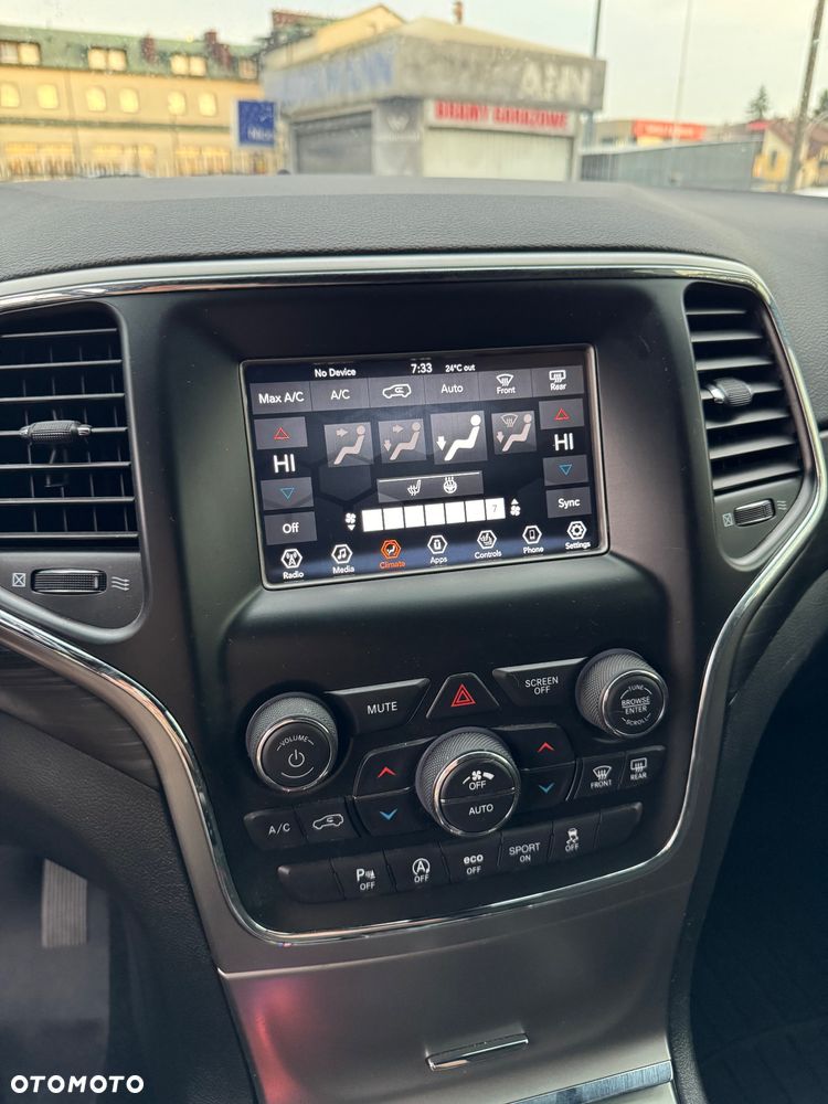 Jeep Grand Cherokee - 15