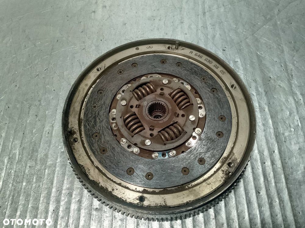 KOŁO DWUMASOWE KOMPLETNE MERCEDES-BENZ VITO 639 - 6