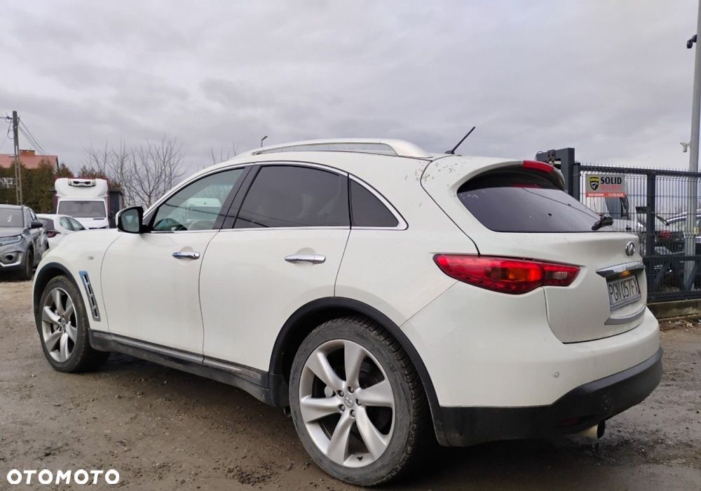 Infiniti FX - 5