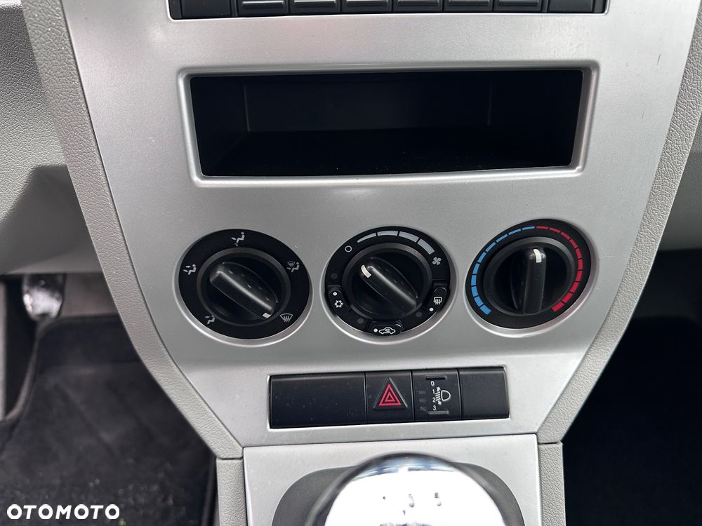 Dodge Caliber 1.8 SE - 18