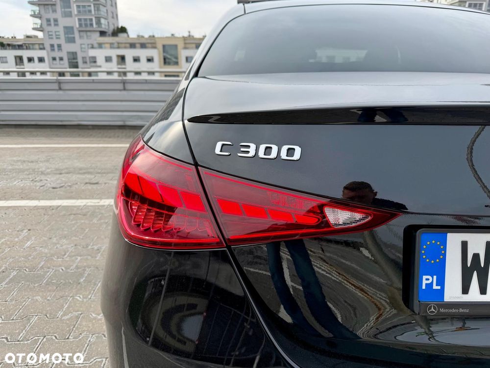Mercedes-Benz Klasa C 300 4MATIC 9G-TRONIC - 9