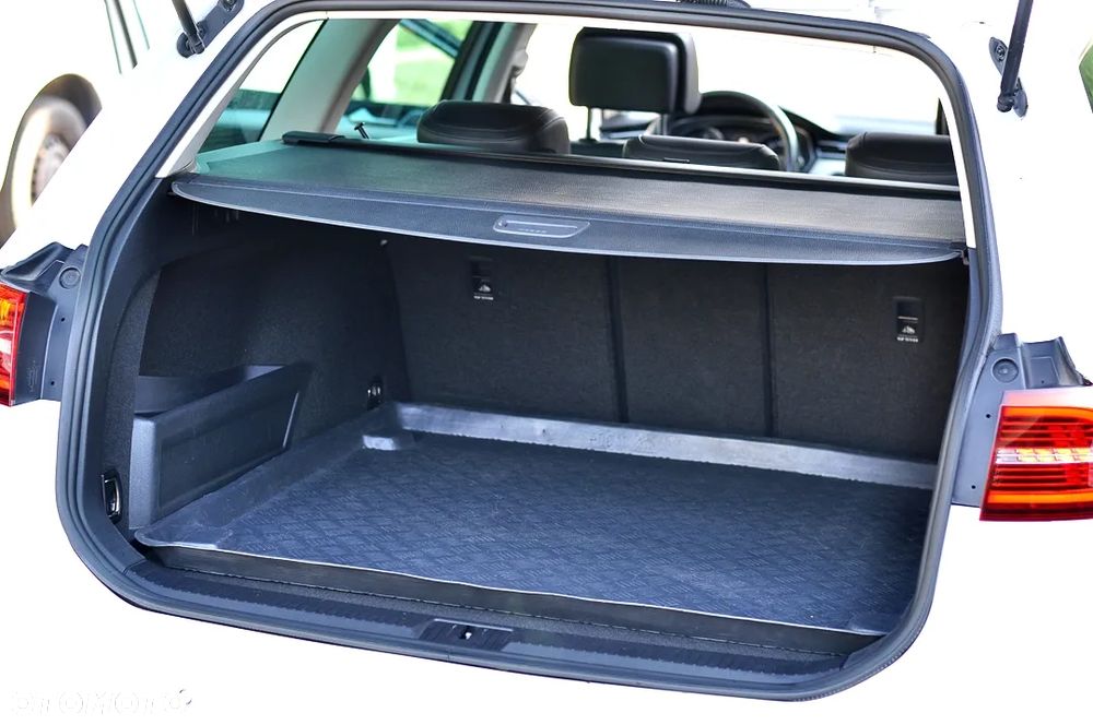 Volkswagen Passat 2.0 TDI BMT Highline DSG - 17