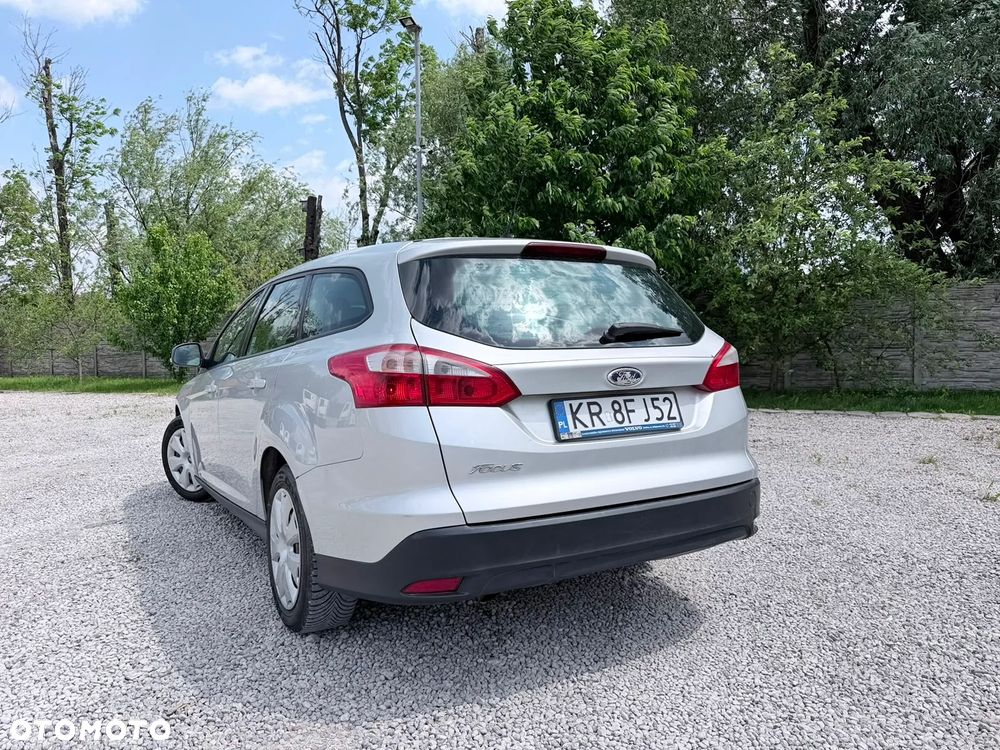 Ford Focus 1.6 TDCi DPF Ambiente - 3